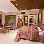 Almira Thermal & Convention Center Hotel 5*