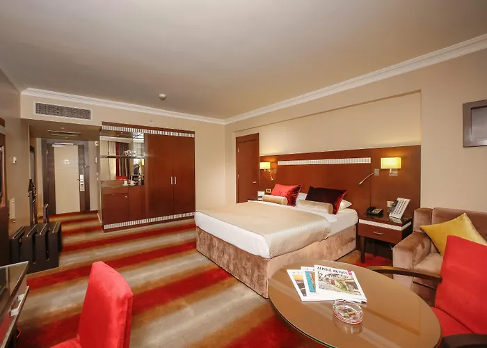 Отель Almira Thermal & Convention Center